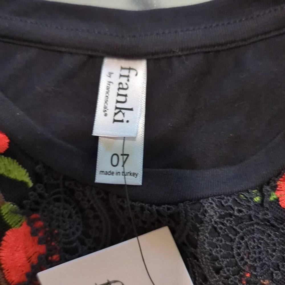Frankie By‎ Francesca NWT Youth 7 Top W Lace Trim Flower Embroidery Gorgeous
